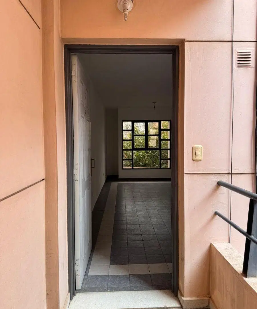 VENTA DEPARTAMENTO a metros de AV. CASTRO BARROS – Tres dormitorios- USD 59.000 – 2