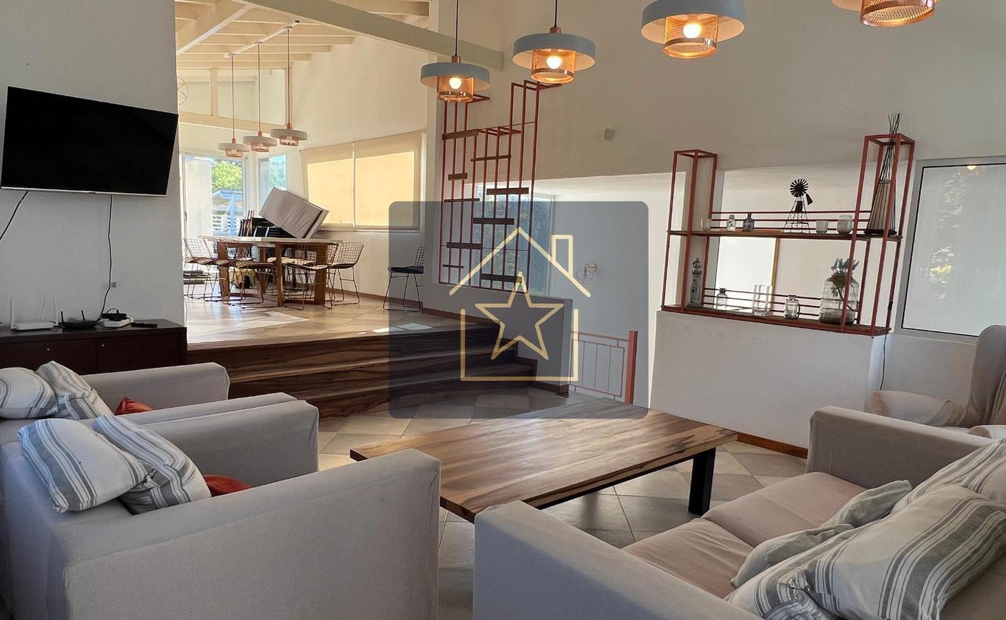 Foto de Casa en Alquiler para 12 personas Carilo - piscina climatizada, imagen 1