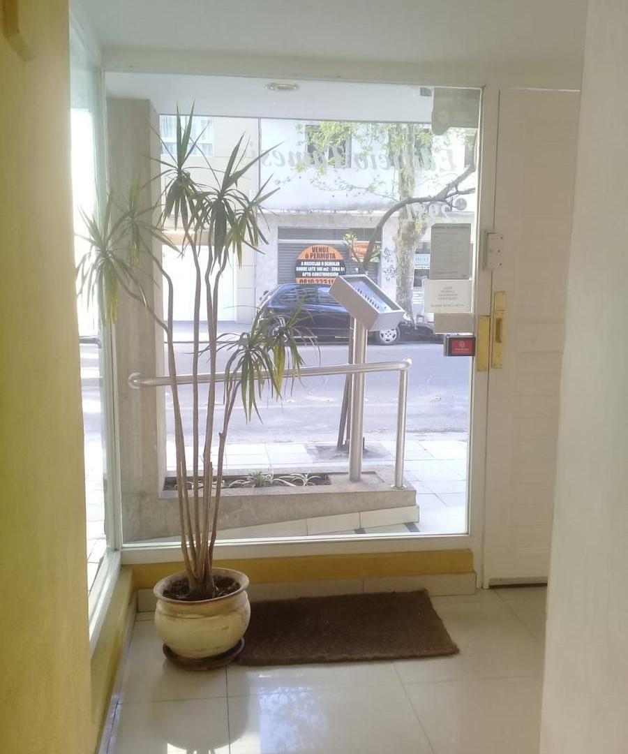 Foto de Departamento en La Perla Oportunidad a Reciclar, imagen 1