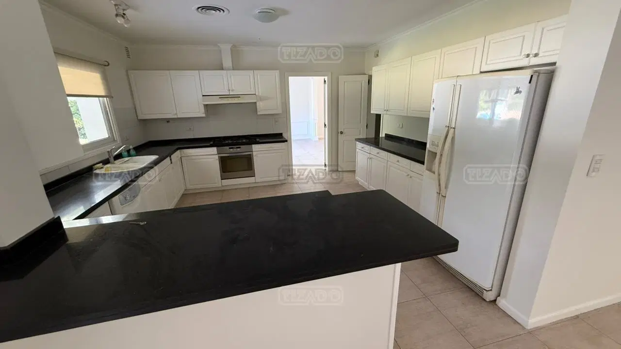 Casa Chalet  en Venta en La Lomada, Pilar, G.B.A. Zona Norte 4