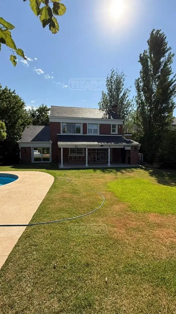 Casa Chalet  en Venta en La Lomada, Pilar, G.B.A. Zona Norte 2
