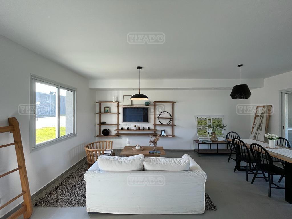 Townhouses 4 ambientes Venta. DECS Tortugas, Garin, Escobar