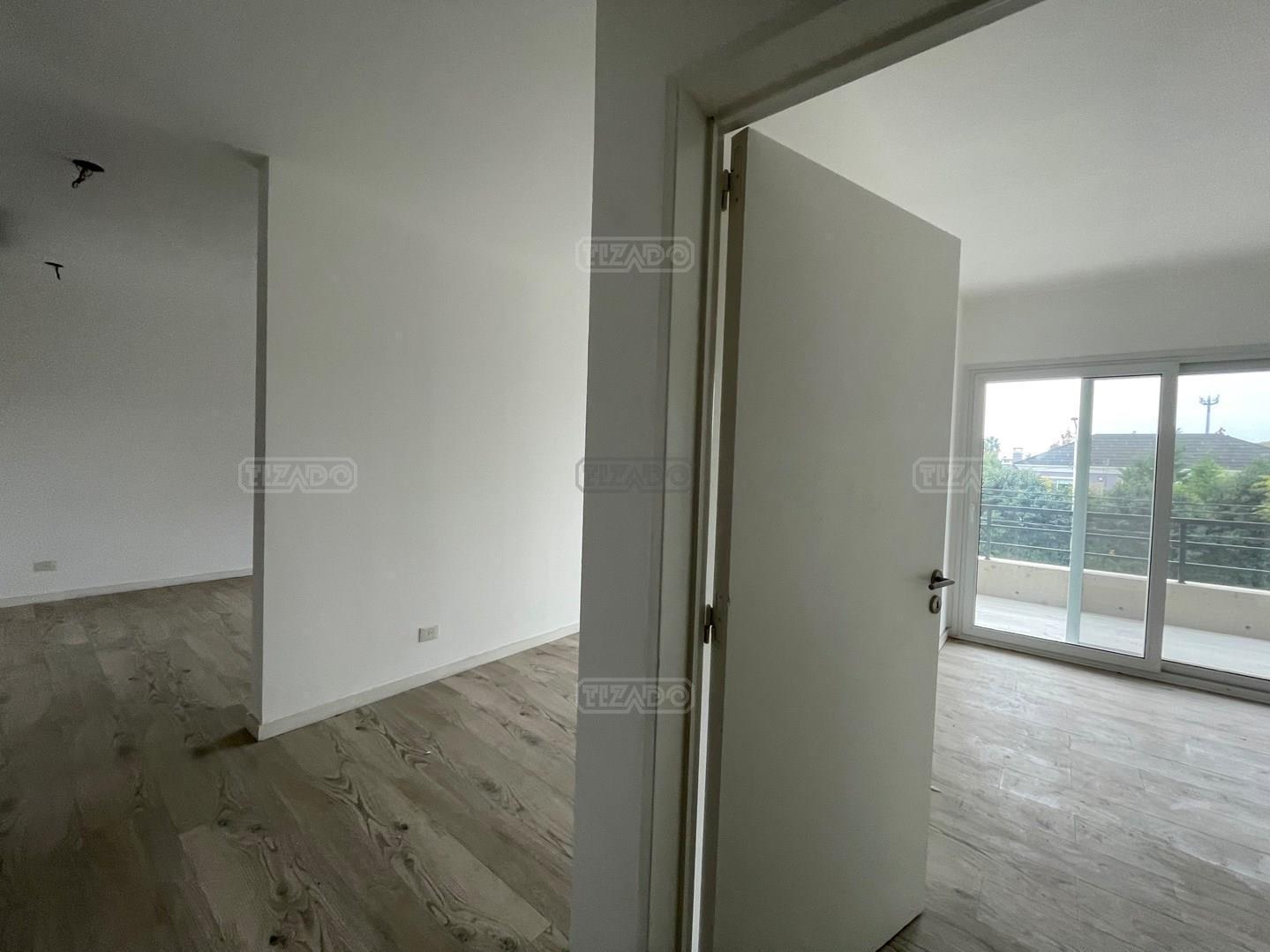 Foto de Departamento 3 ambientes con Jardin en Venta. Zug Caamaño. La Lonja, imagen 3