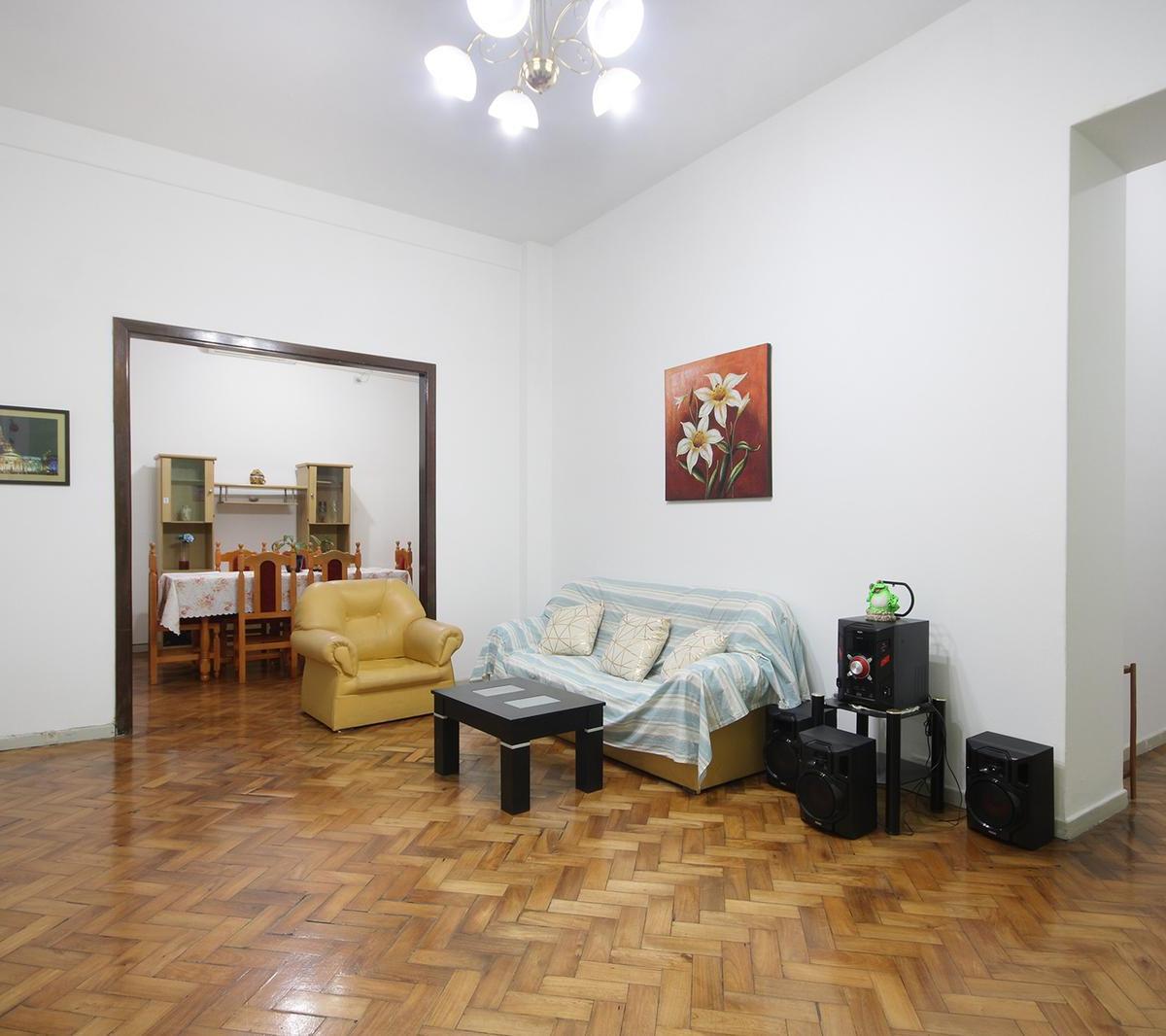 Vende Departamento 4 Amb 2 Baños Monserrat 2