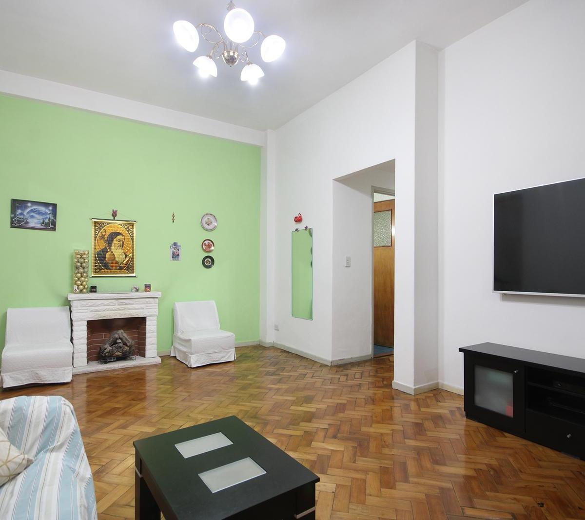 Vende Departamento 4 Amb 2 Baños Monserrat 3