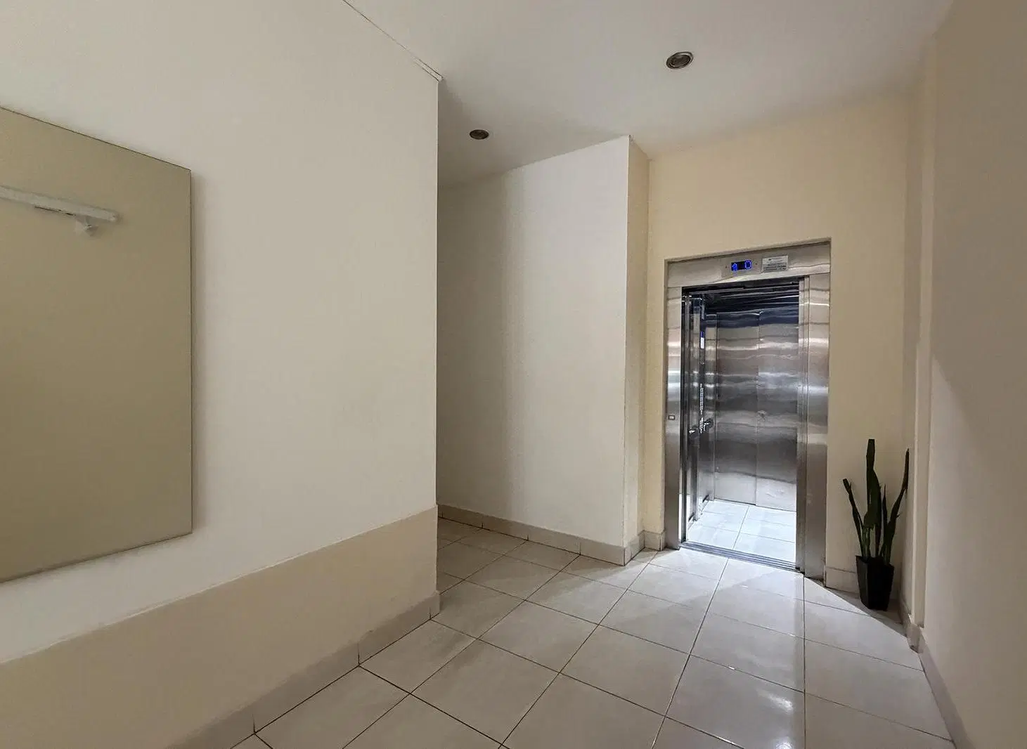 VENTA DEPTO MONOAMBIENTE CON COCHERA EN SAN CRISTOBAL 5