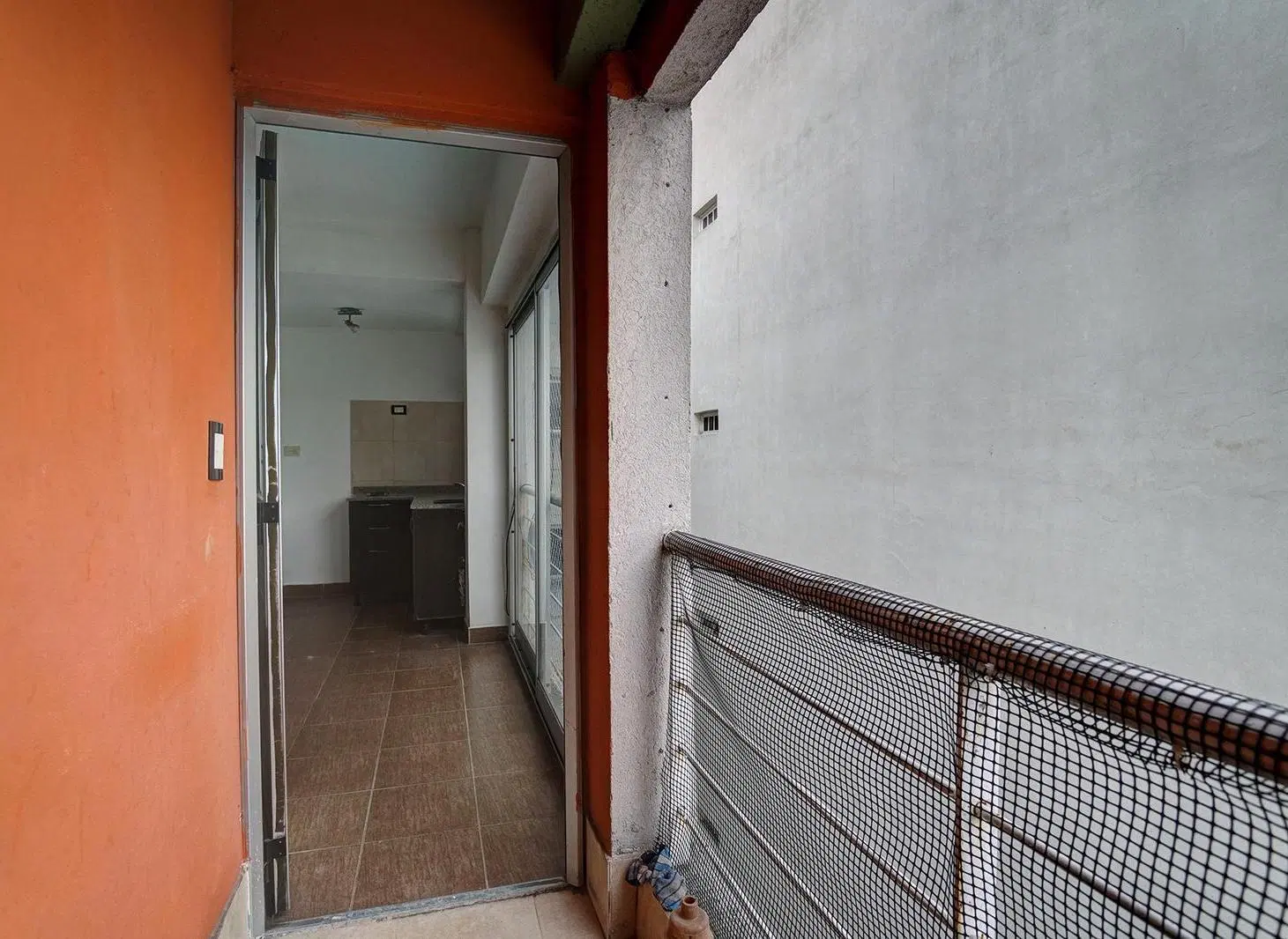 VENTA DEPTO MONOAMBIENTE CON COCHERA EN SAN CRISTOBAL 2
