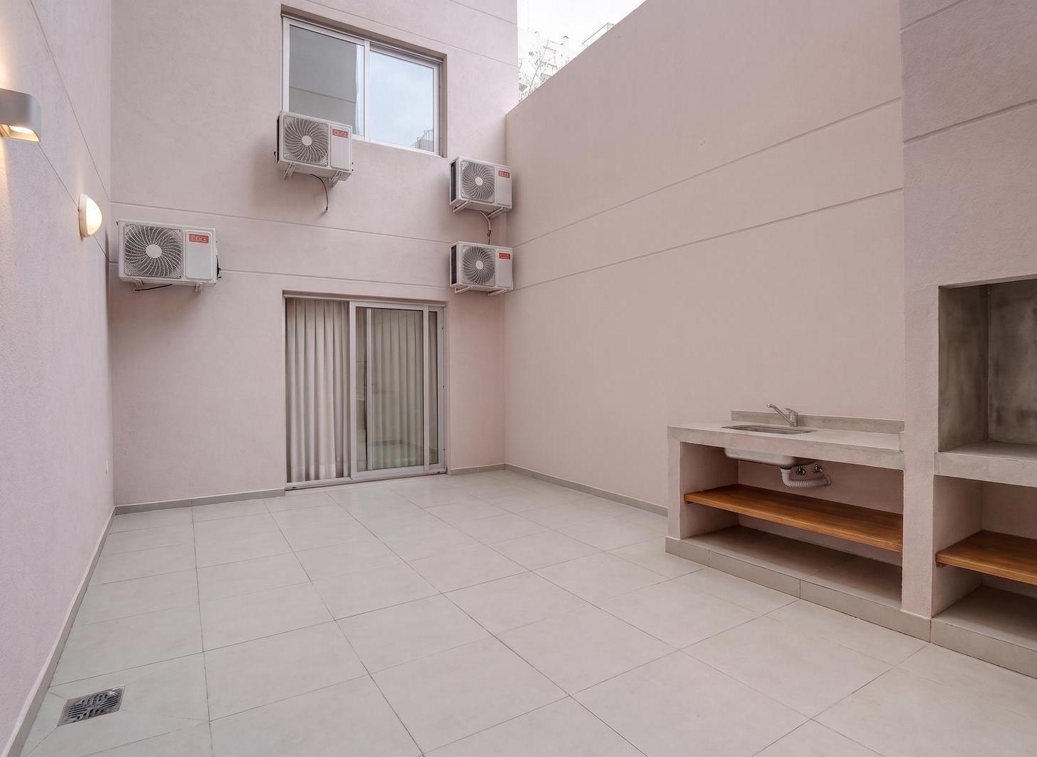 Foto de VENTA DEPTO 3 AMB C/ COCHERA Y PARRILLA EN CABALLITO, imagen 2