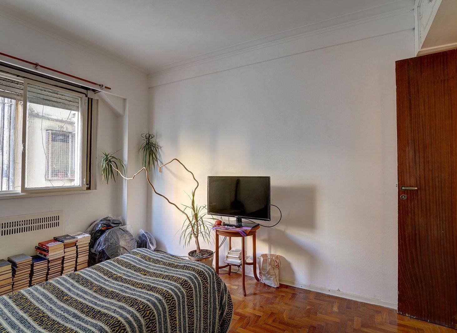 Foto de VENTA DEPTO 2 AMB EN FLORES, imagen 1