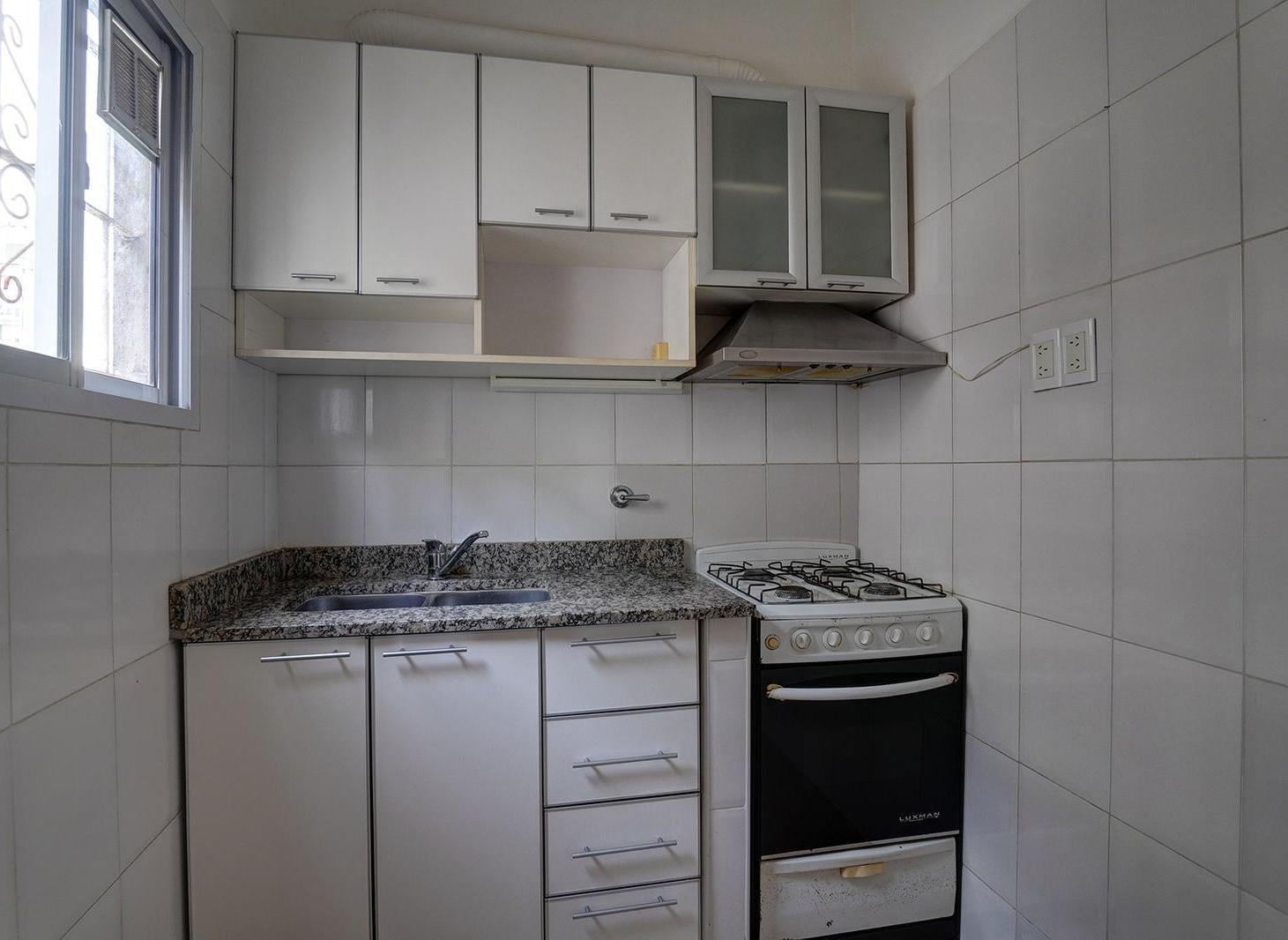 Foto de VENTA PH 3 AMB CON TERRAZA PROPIA EN BOEDO, imagen 3