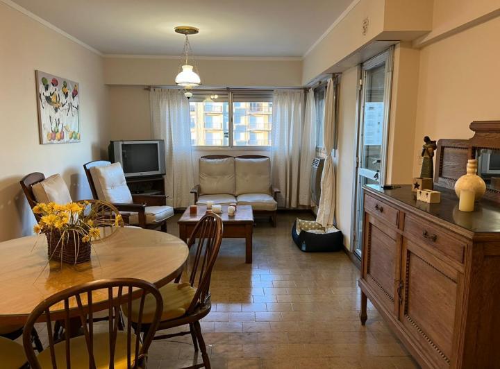 EN VENTA - OPORTUNIDAD sobre Diagonal Alberdi Sur y Santa Fe 4