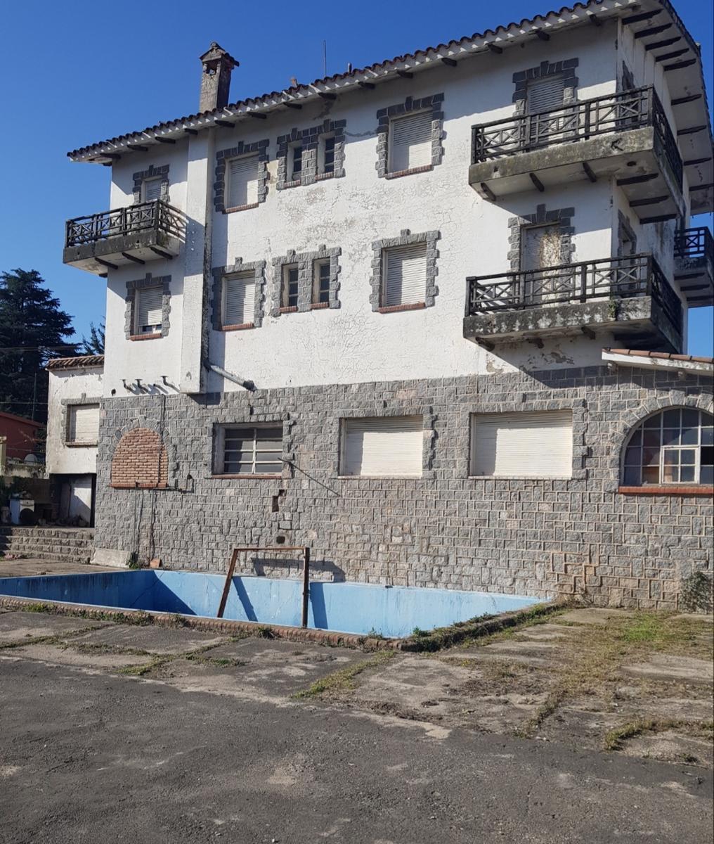 Hotel en Rio Ceballos 4