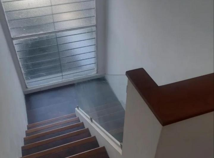 Excelente. Casa 3 dormitorios. Zona residencial  3