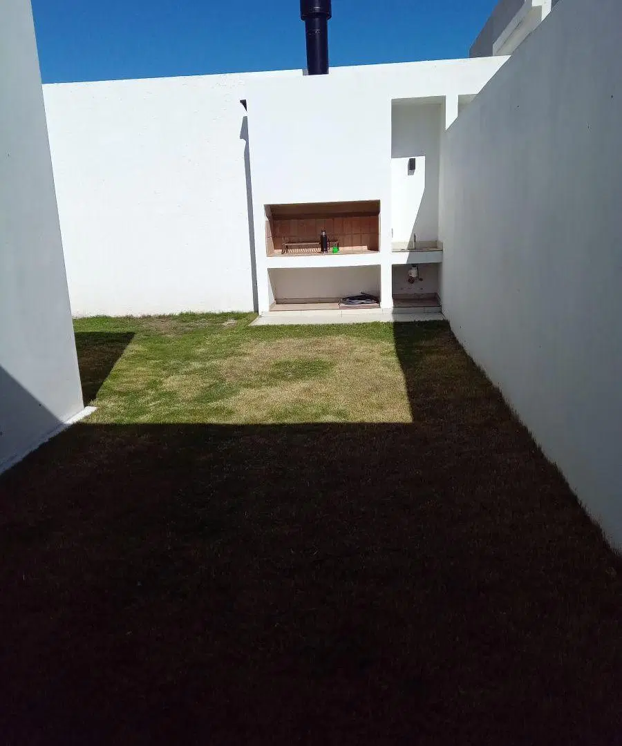 Excelente. Duplex 2 dormitorios. Zona residencial 5