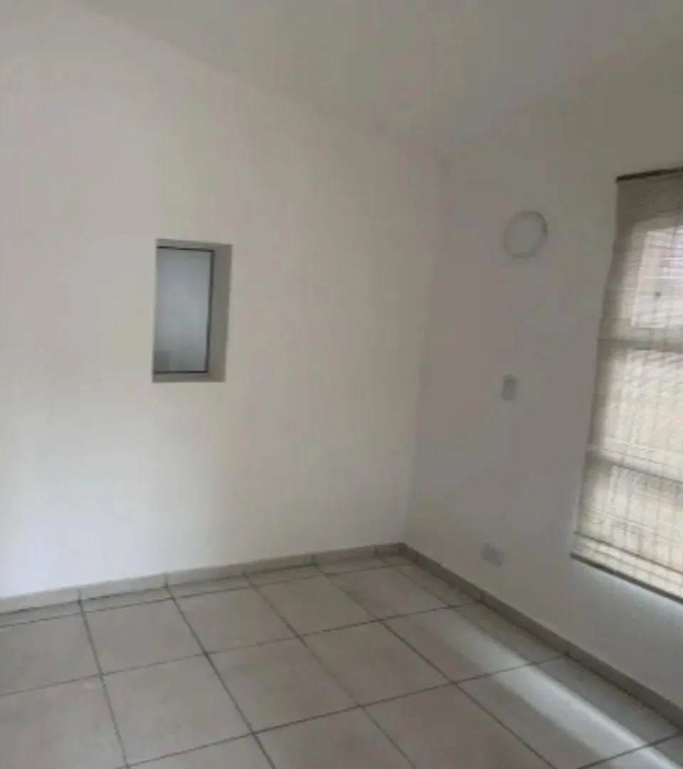 Excelente. Casa 2 dormitorios. Zona residencial 5