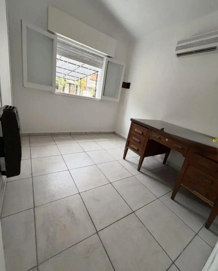 Excelente. Casa 2 dormitorios. Zona residencial 4