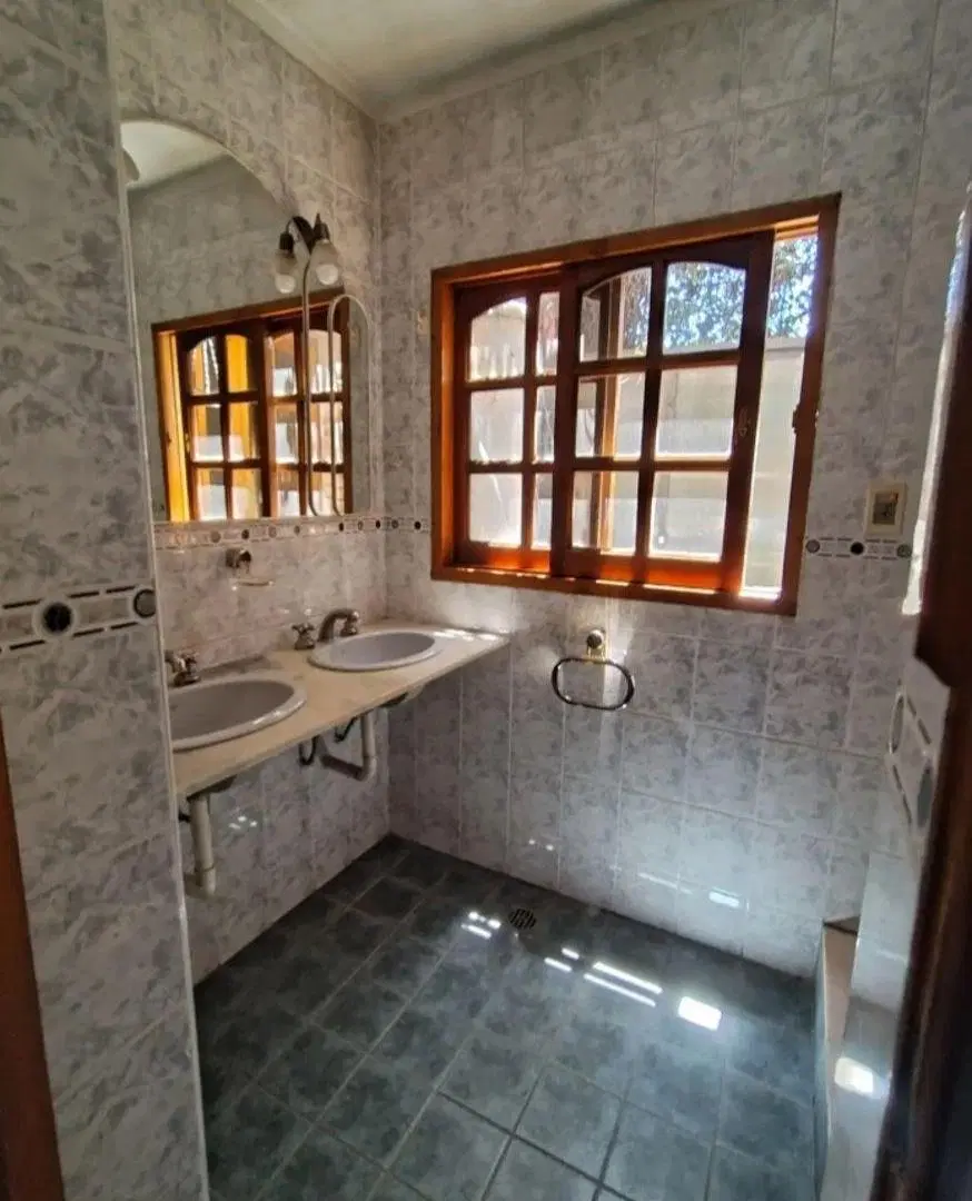Excelente. Casa 4 dormitorios. Zona residencial 1