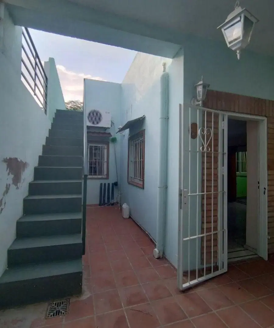 Excelente. Casa 2 dormitorios. Zona residencial 3