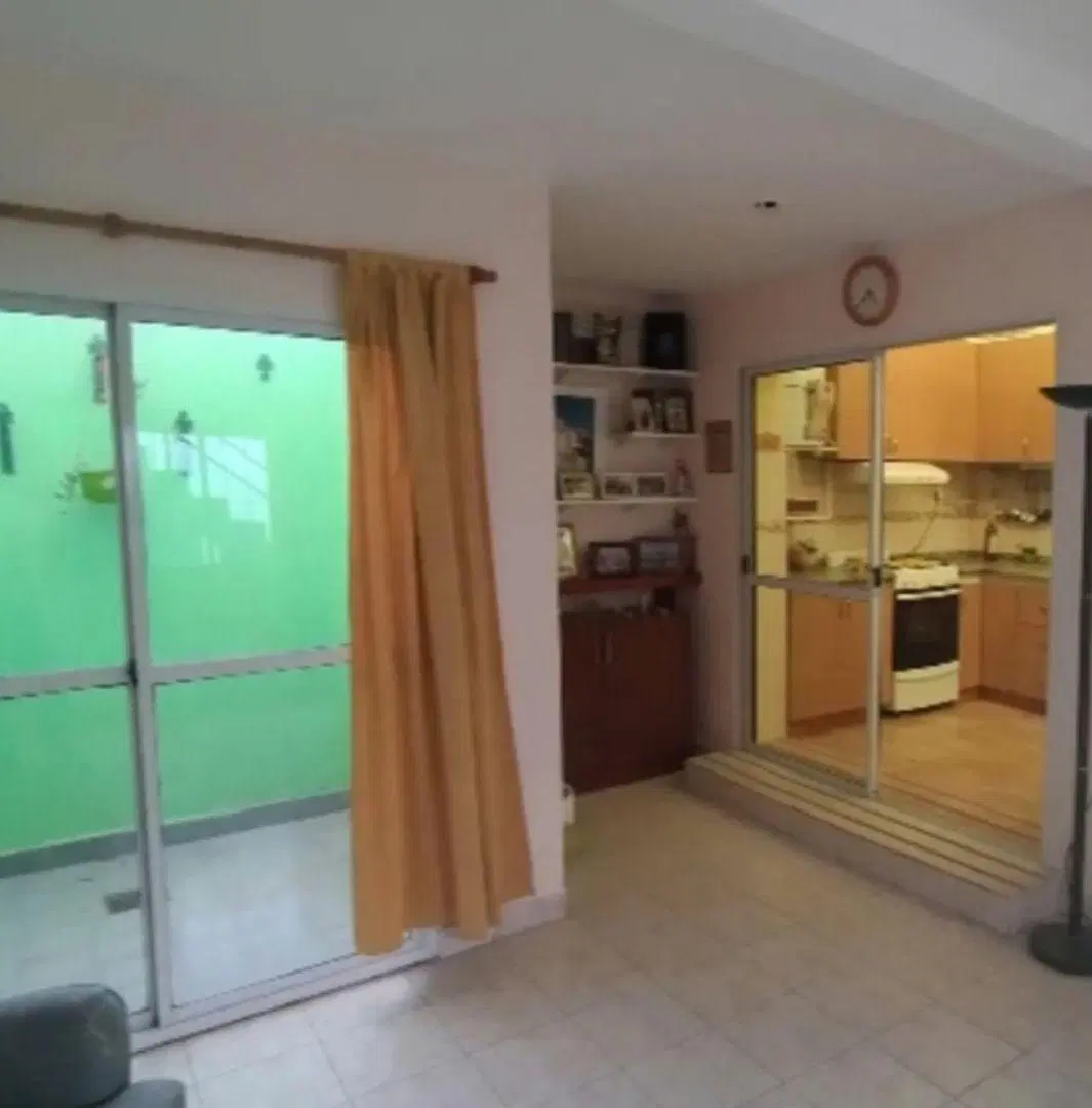 Excelente. Casa 2 dormitorios. Zona residencial 5