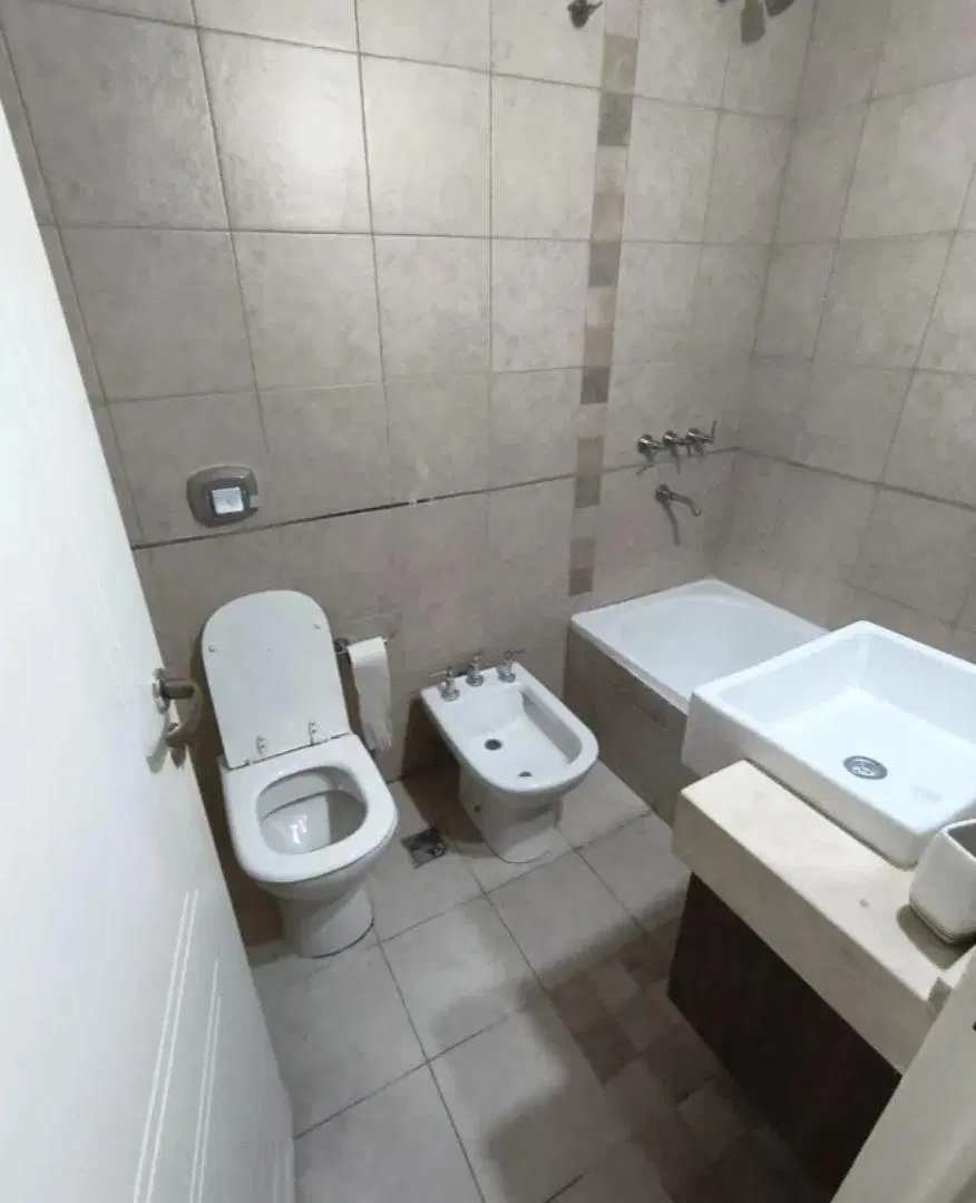 Excelente. Departamento 1 dormitorio. Zona residencial 5