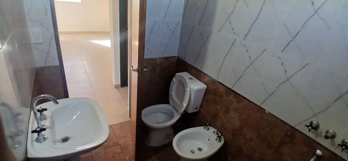 Excelente. Casa 3 dormitorios. Zona residencial 2