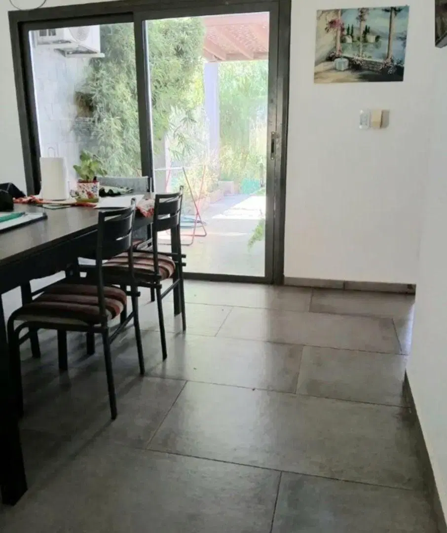 Excelente. Casa 3 dormitorios. Zona residencial 3