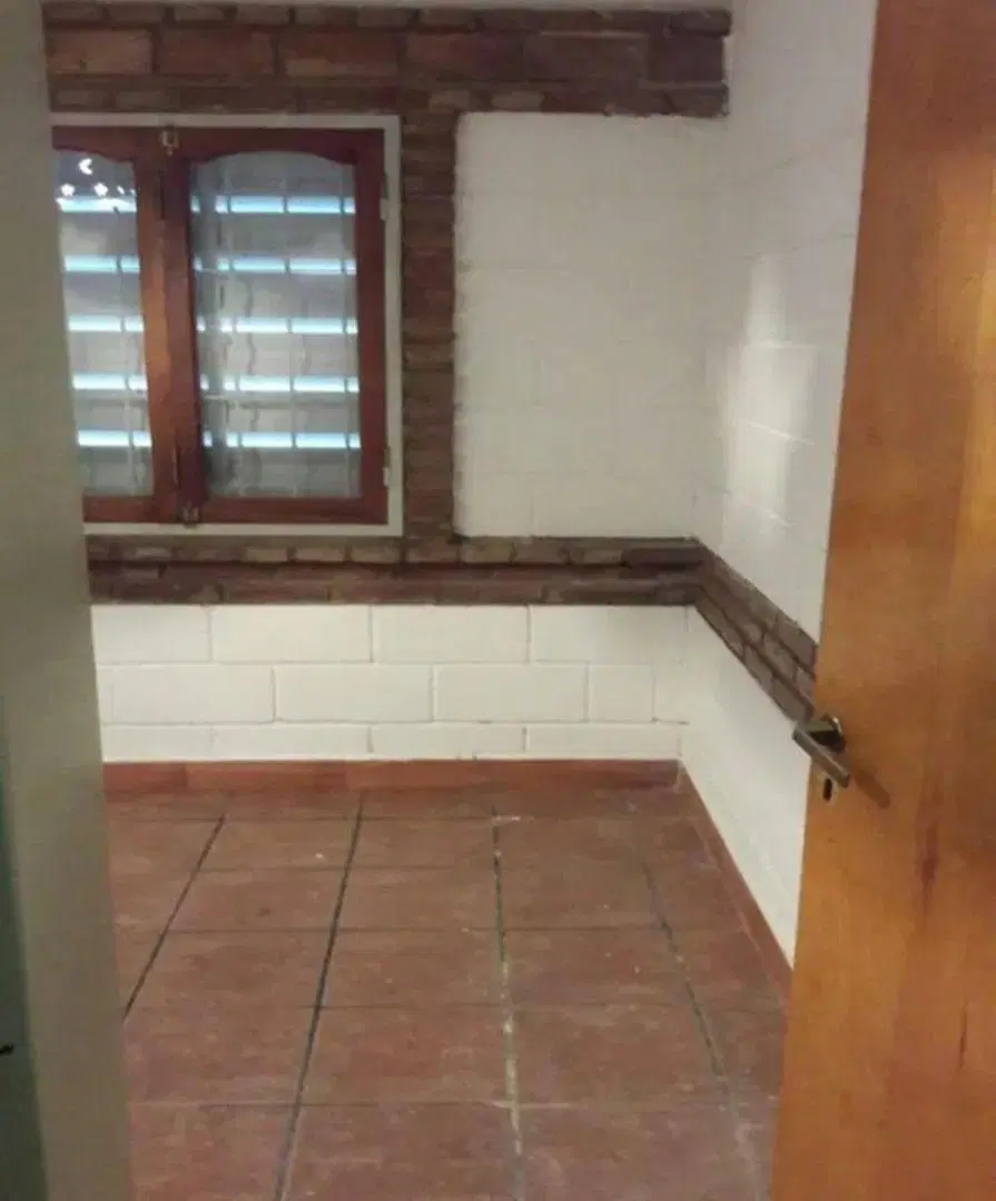 Excelente. Casa 2 dormitorios. Zona residencial 4