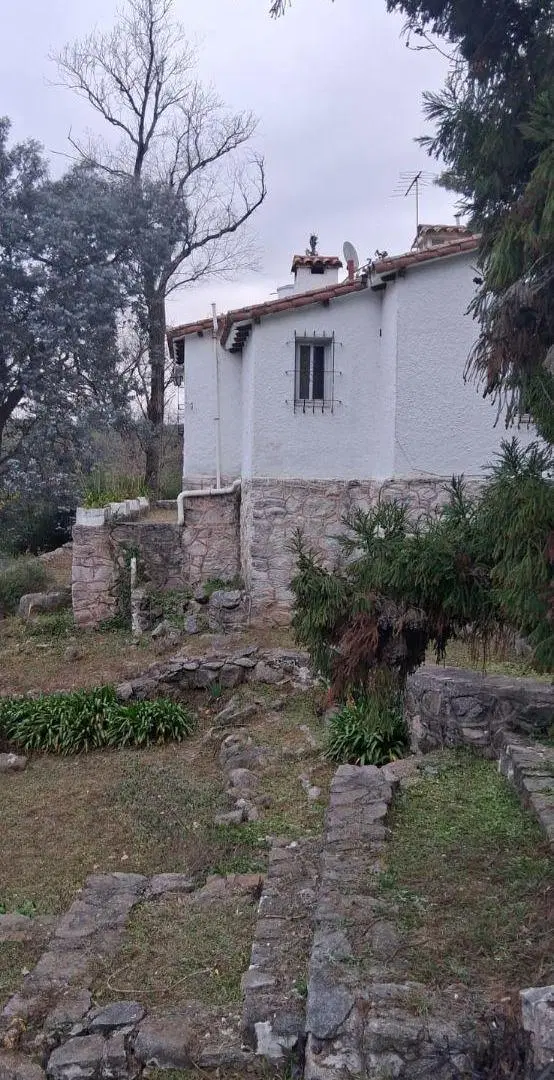 Excelente. Casa 3 dormitorios. Zona residencial 2