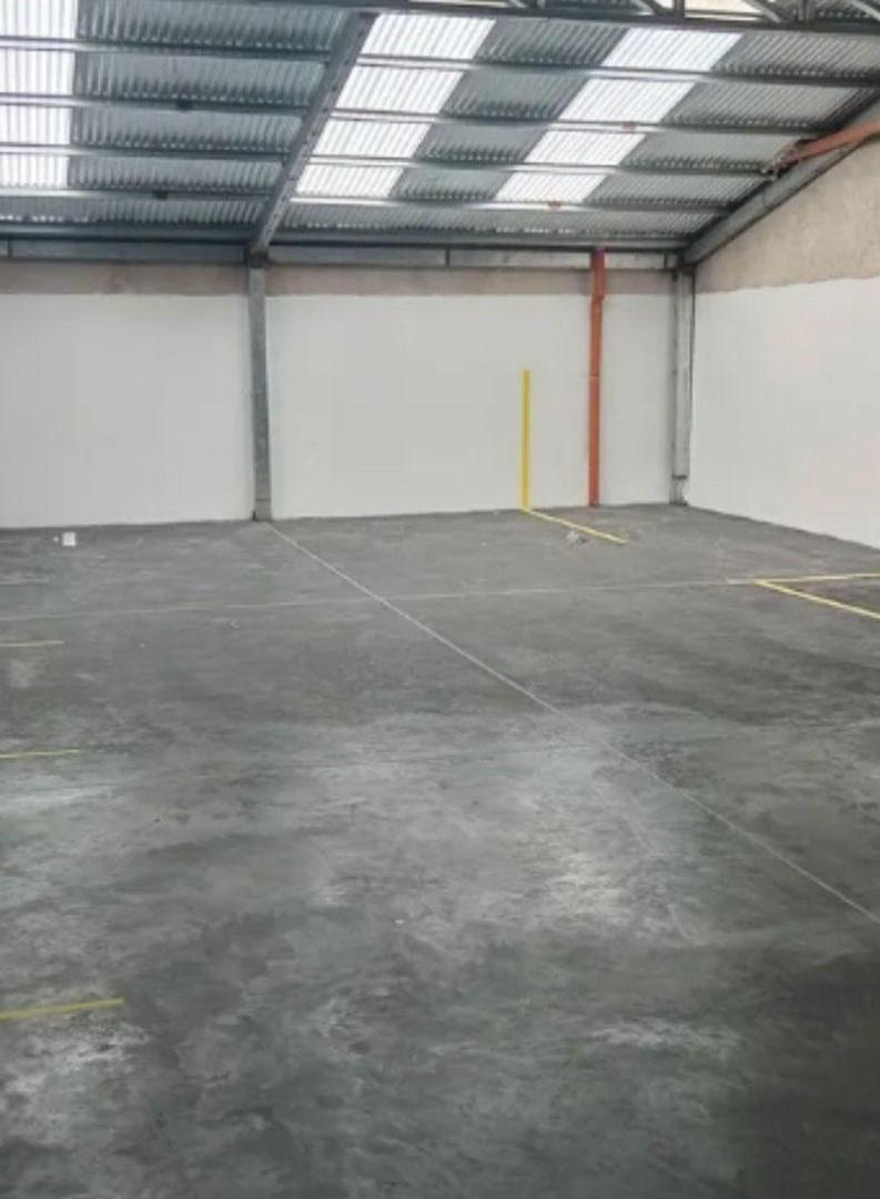 Foto de Excelente. Local comercial - Galpón, imagen 1