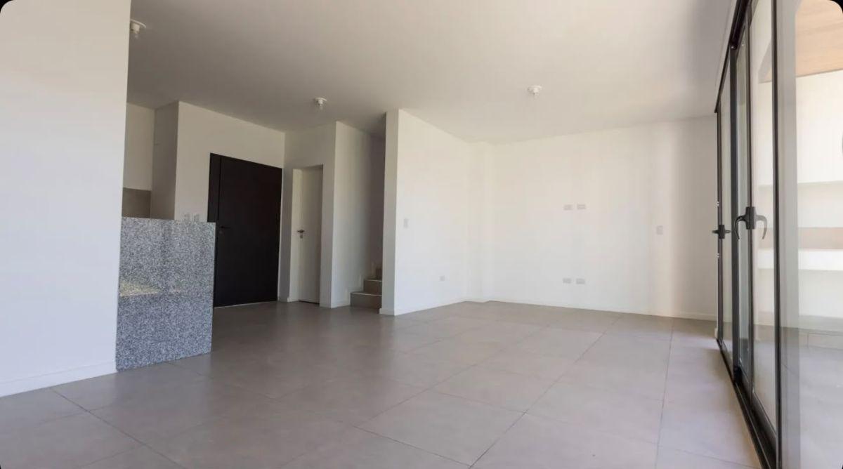 Foto de Excelente. Duplex 3 dormitorios. Zona residencial, imagen 2