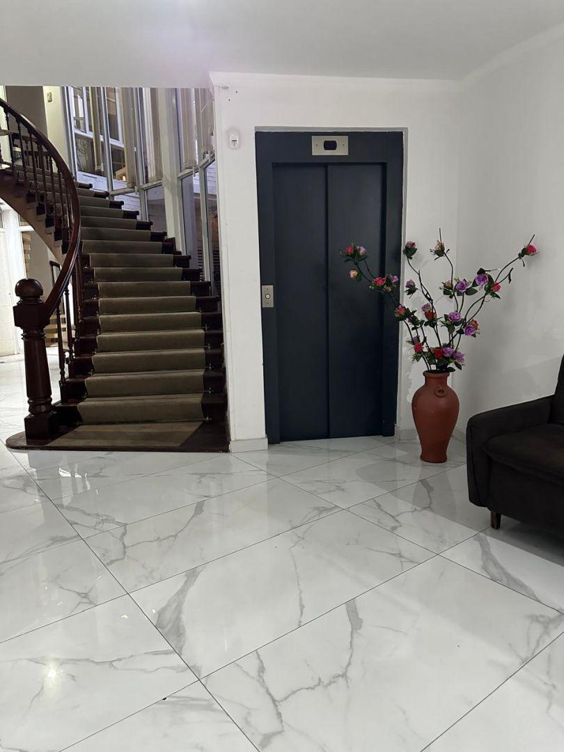 Casa 9 Ambientes. Rio Bamba Al 7300 3