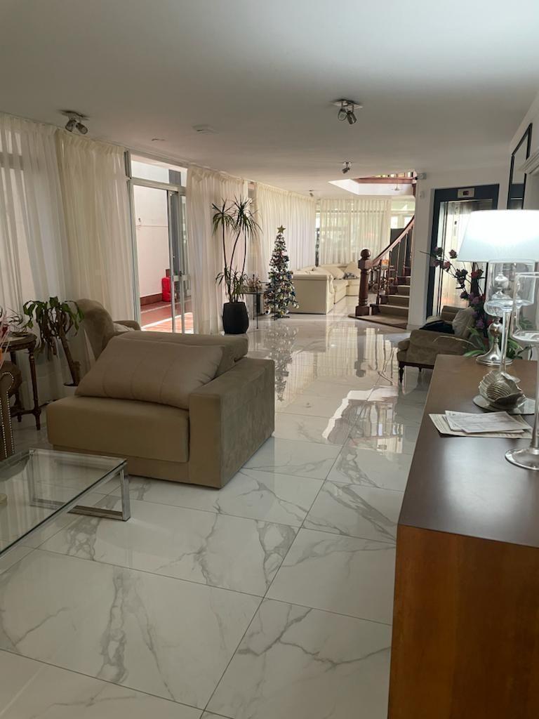 Foto de Gran Casa en Guadalupe, Riobamba al 7300, imagen 3