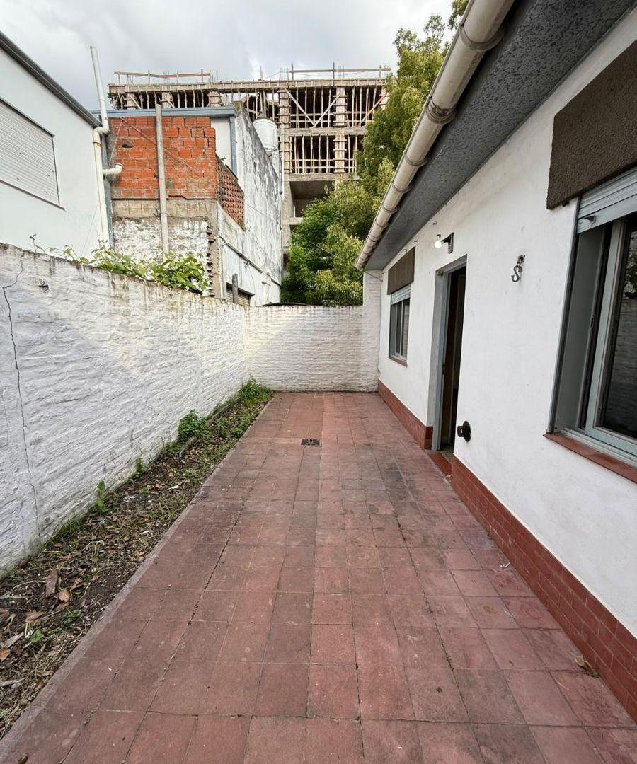 Foto de Departamento interno con patio en alquiler., imagen 1