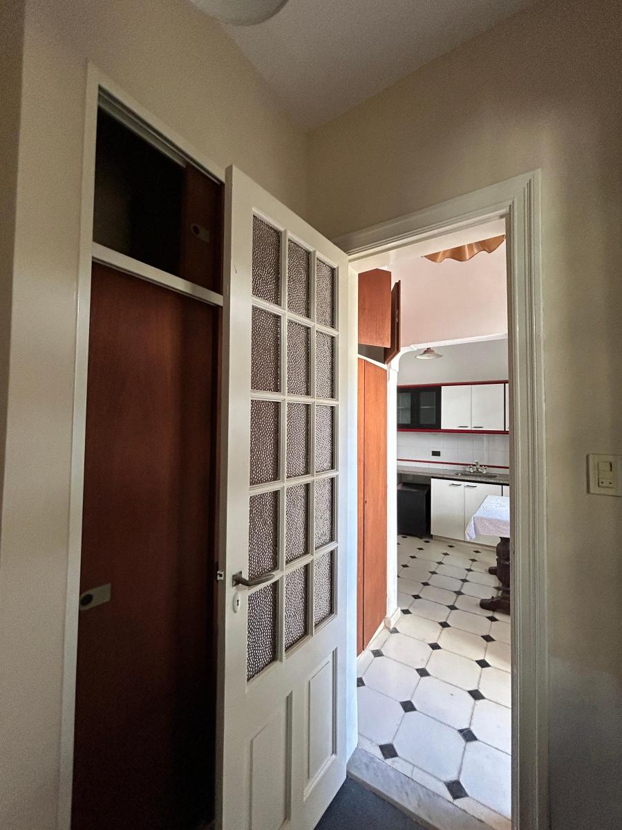 Departamento Tipo Casa de 2 Ambientes en Venta en Bernal Centro 3