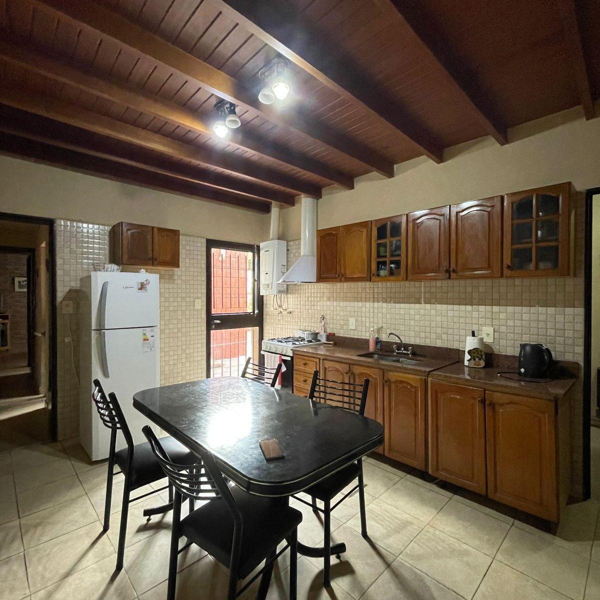 Casa de 4 Ambientes en Venta en Bernal Oeste 5