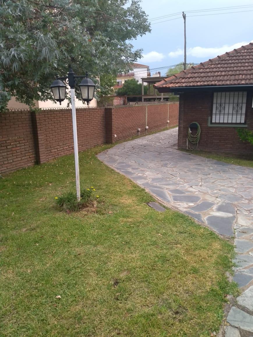 Chalet de Tres Ambientes en Venta en Villa Gesell 4
