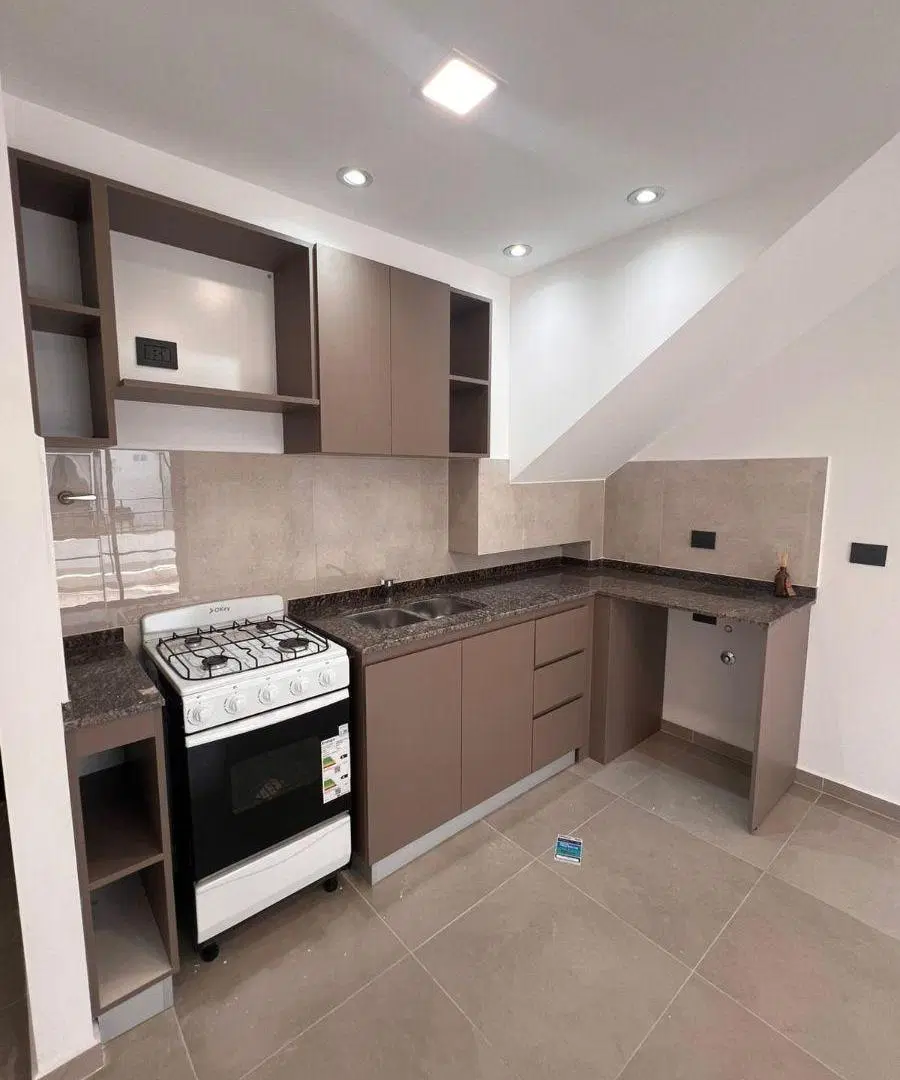 Hermoso Dpto de 1 Dormitorio con Balcon ! 4