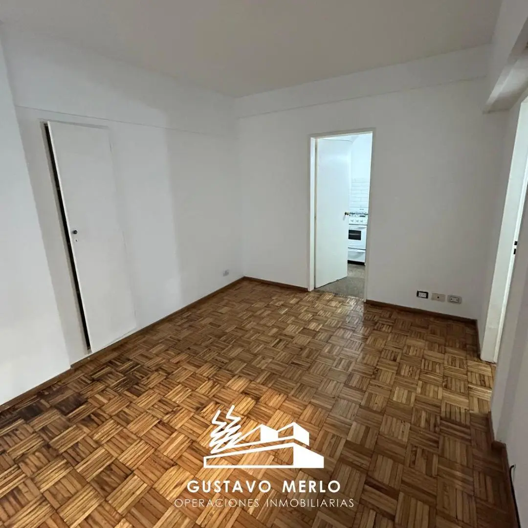 ¡Muy buen departamento de 2 ambientes en Recoleta, zona Facultad de Medicina de la UBA! 3