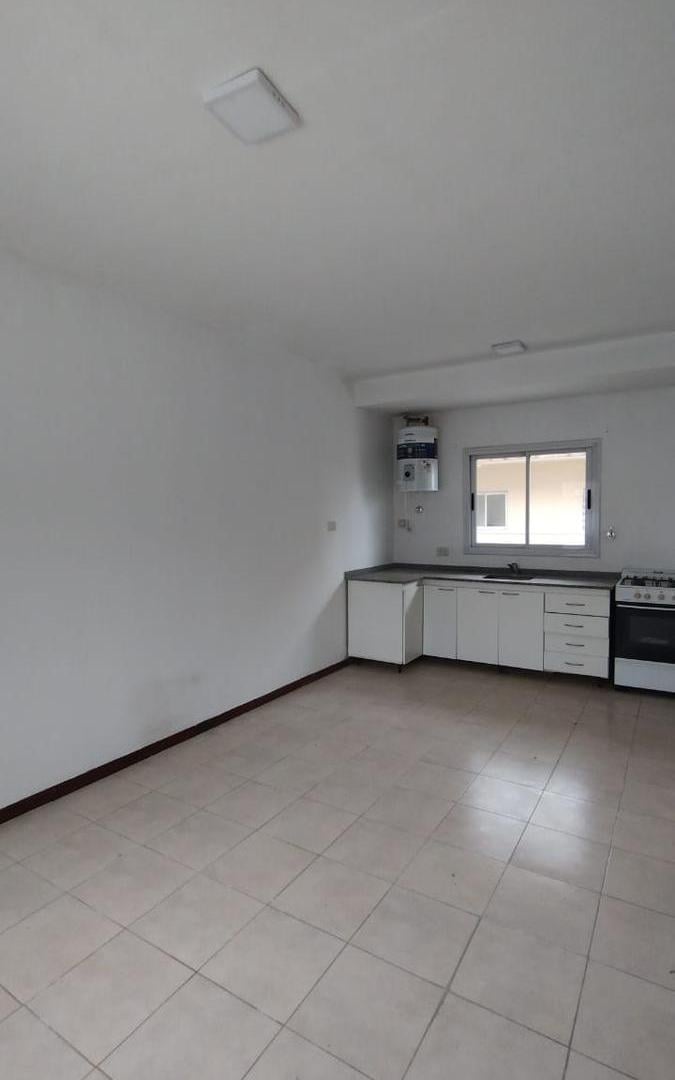 Foto de Departamento 2 ambientes en Moreno – Complejo Cerrado con Pileta y, imagen 1