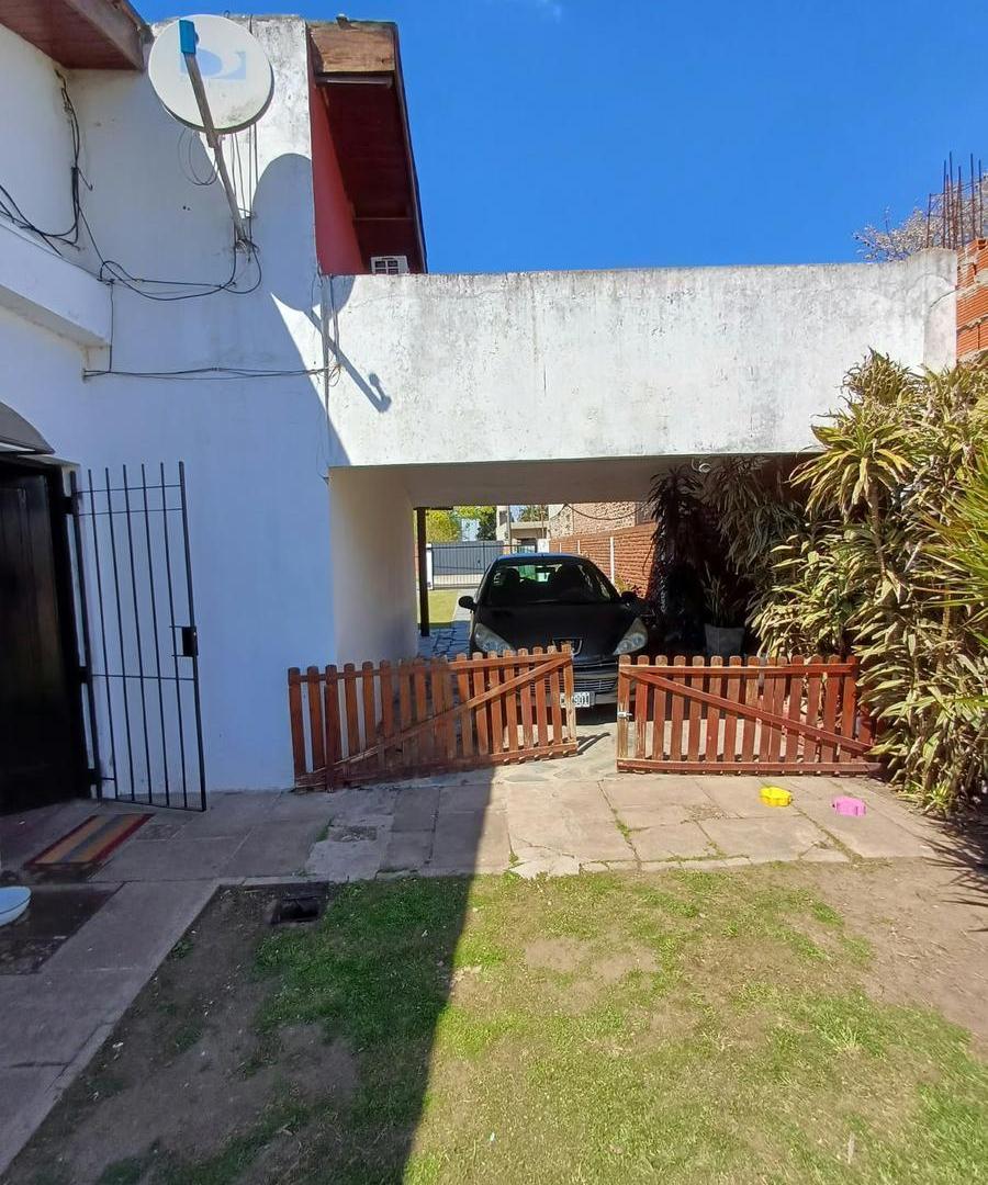 Foto de Hermosa Casa con pileta y parrilla en Ituzaingó Sur, imagen 4