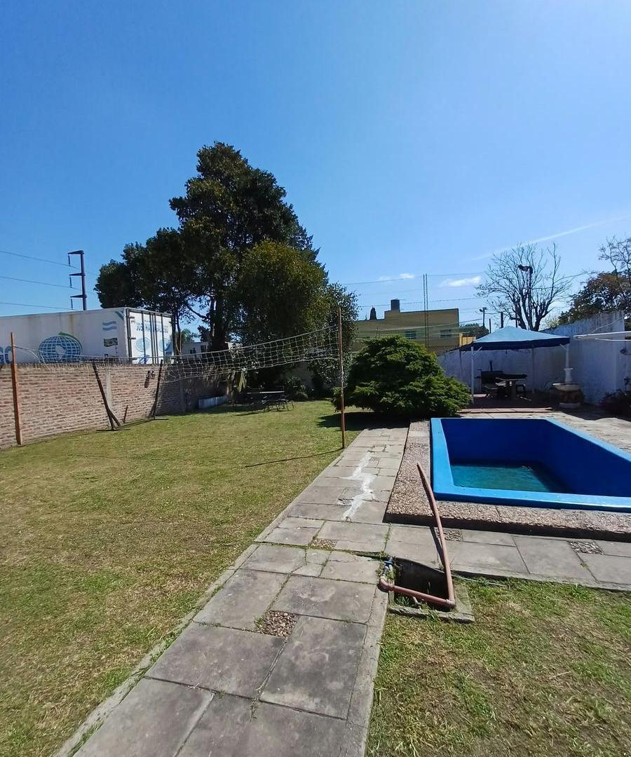 Foto de Hermosa Casa con pileta y parrilla en Ituzaingó Sur, imagen 1