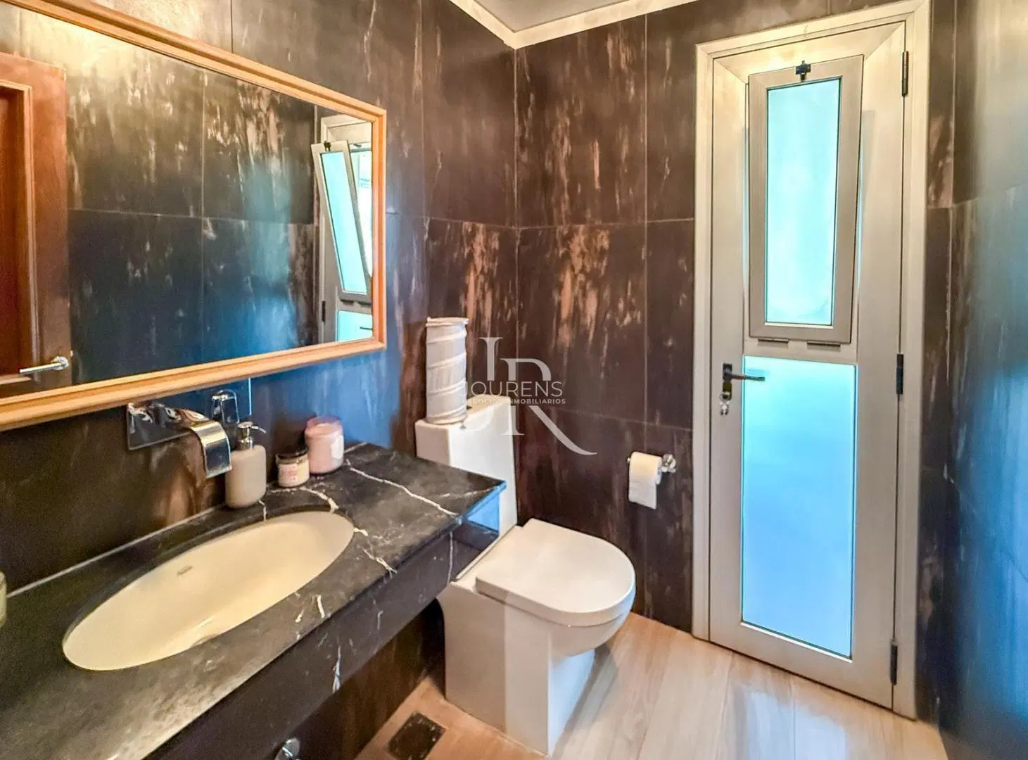 Casa en una planta refaccionada con Arboleda Añosa Highland park 8