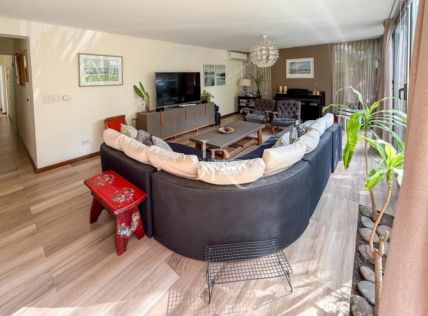 Casa en una planta refaccionada con Arboleda Añosa Highland park 2