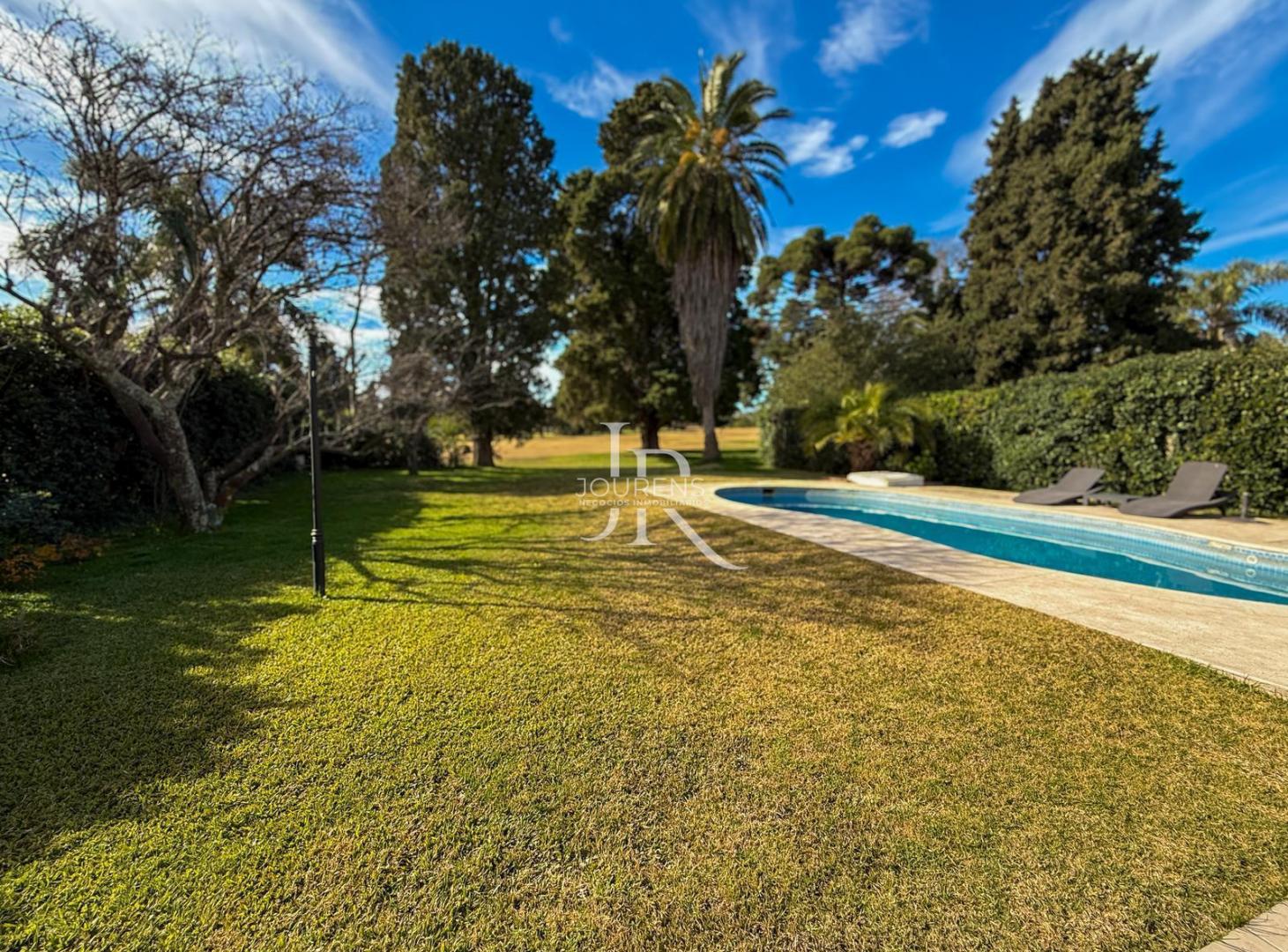 Foto de Hermoso lote al golf casa a refaccionar!!, imagen 1
