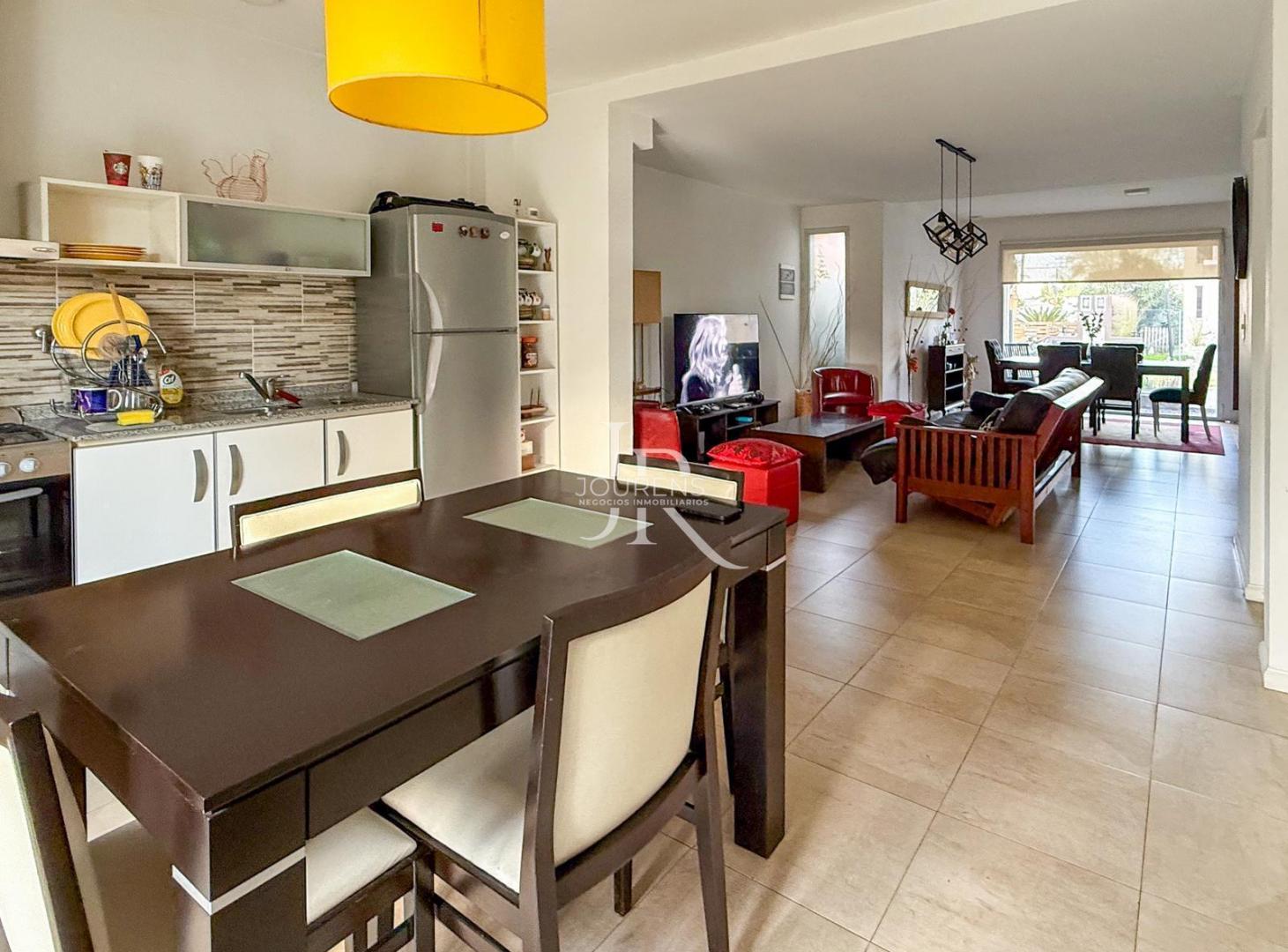Foto de California Village Casa impecable! lista para mudarse, imagen 2