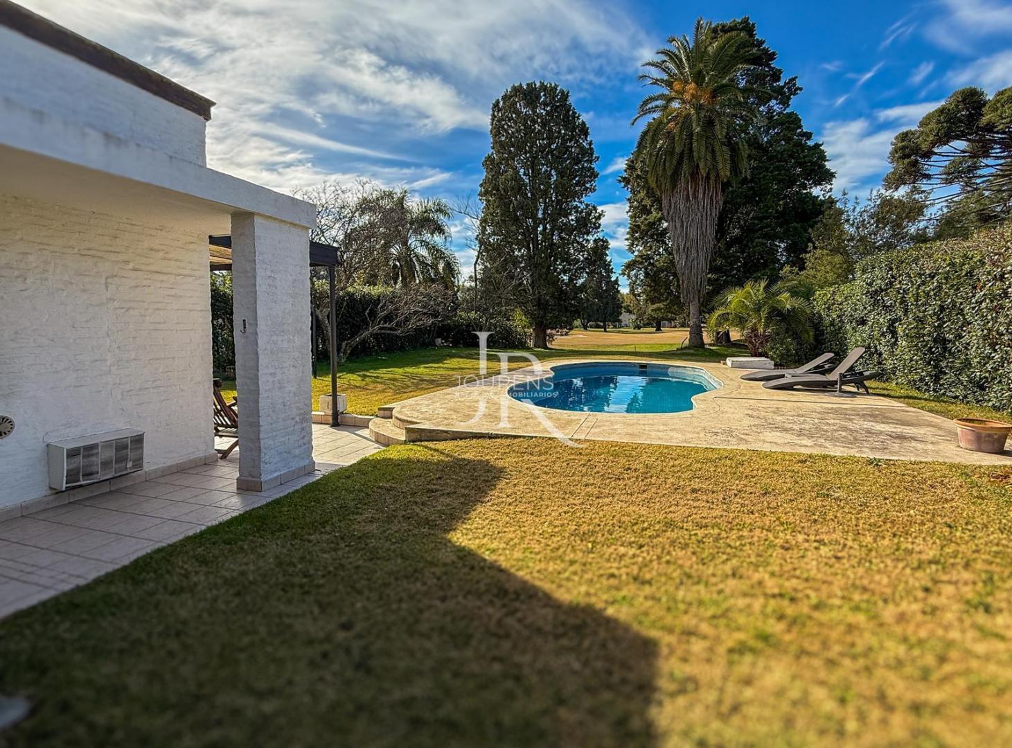 Foto de Hermoso lote al golf casa a refaccionar!!, imagen 5