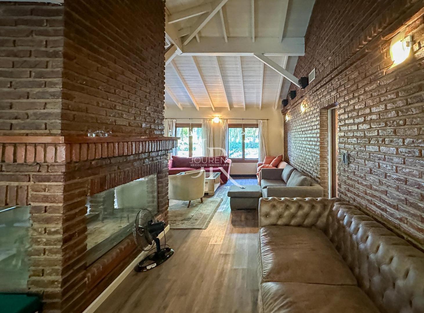 Foto de OPORTUNIDAD Casa en Highland Park LOTE 4800M2, imagen 3
