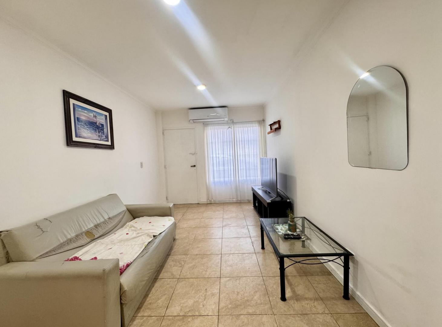 Foto de Venta 1 Dormitorio departamento Arroyito patio, imagen 2