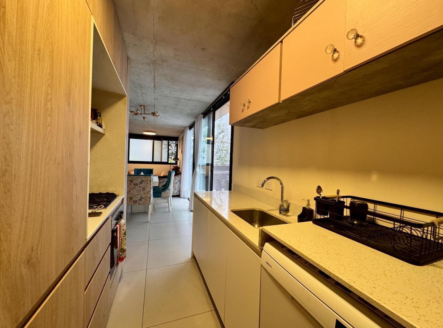 Foto de Venta Casa 2 dormitorios cochera patio pileta, imagen 3