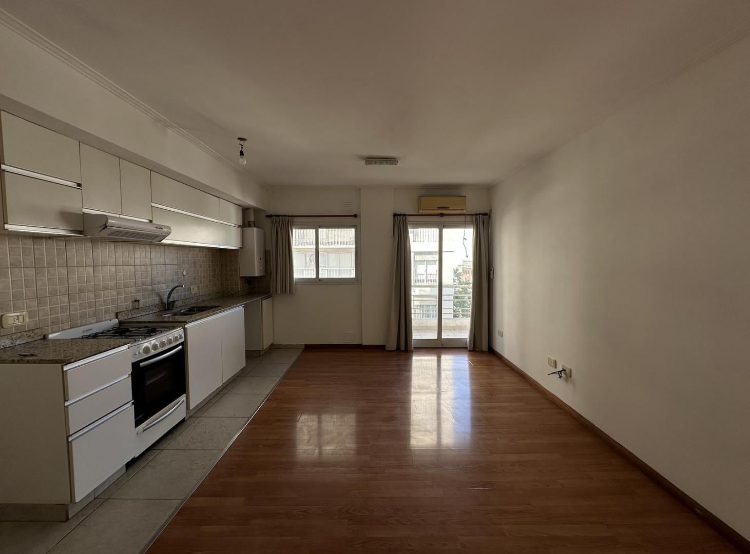 Foto de Departamento en alquiler - Moreno y 9 de julio, imagen 2